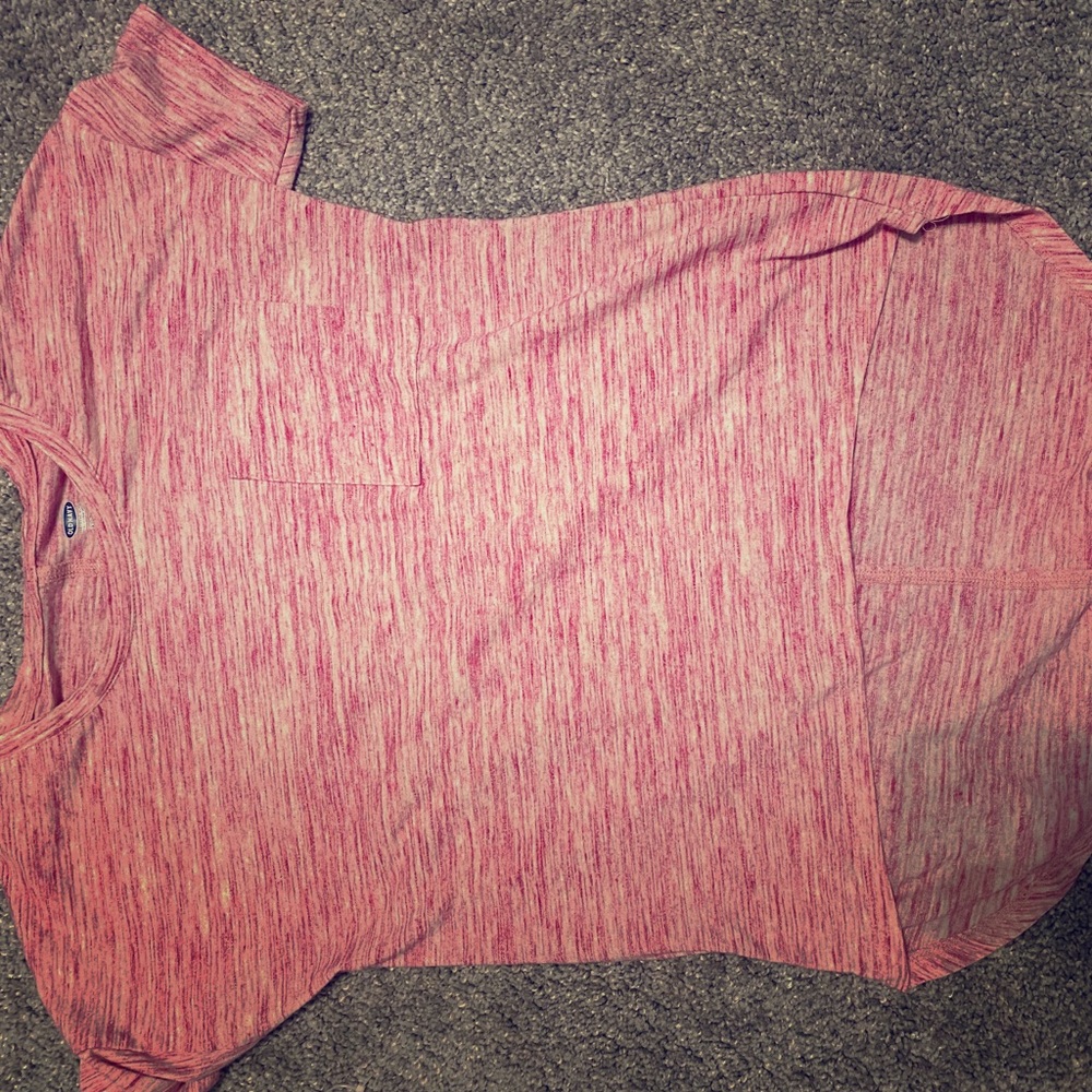 Old navy t shirt